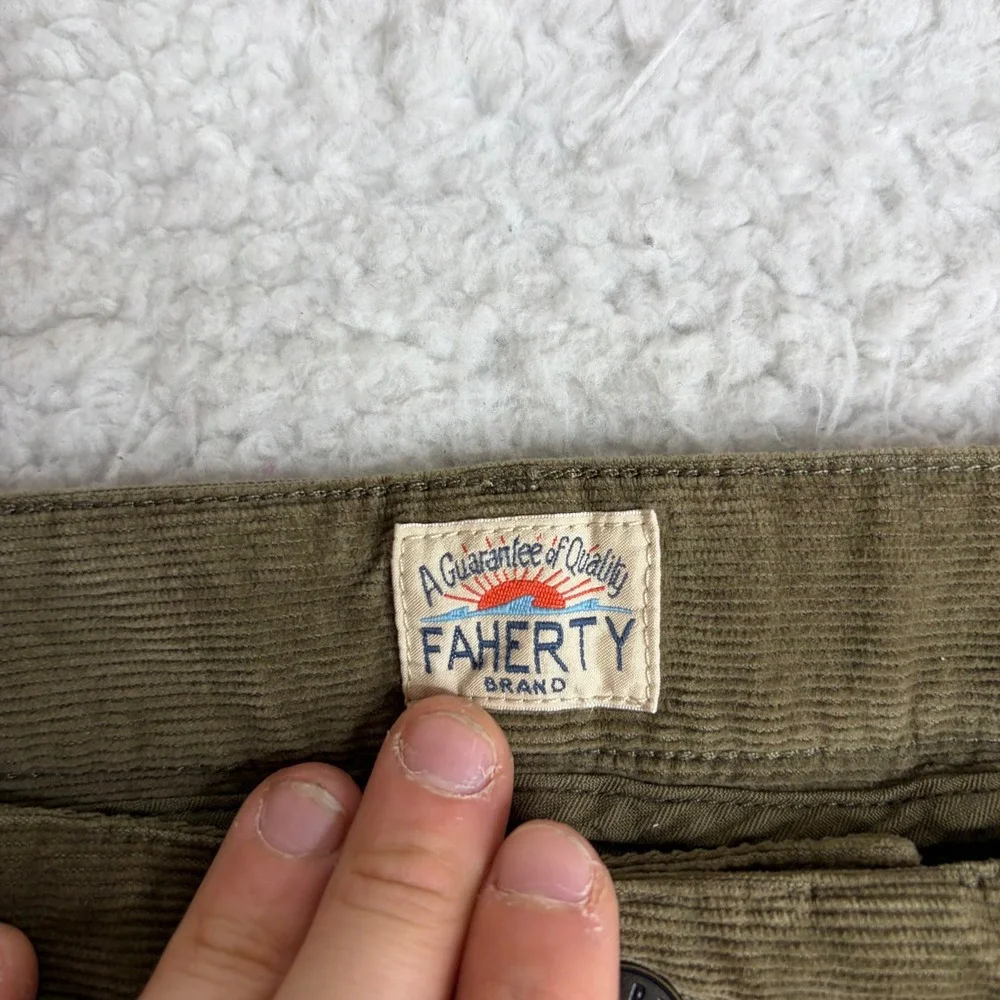 NEW Faherty Stretch Corduroy 5-Pocket Pants Surplus Olive MBF2317 Size 42x27